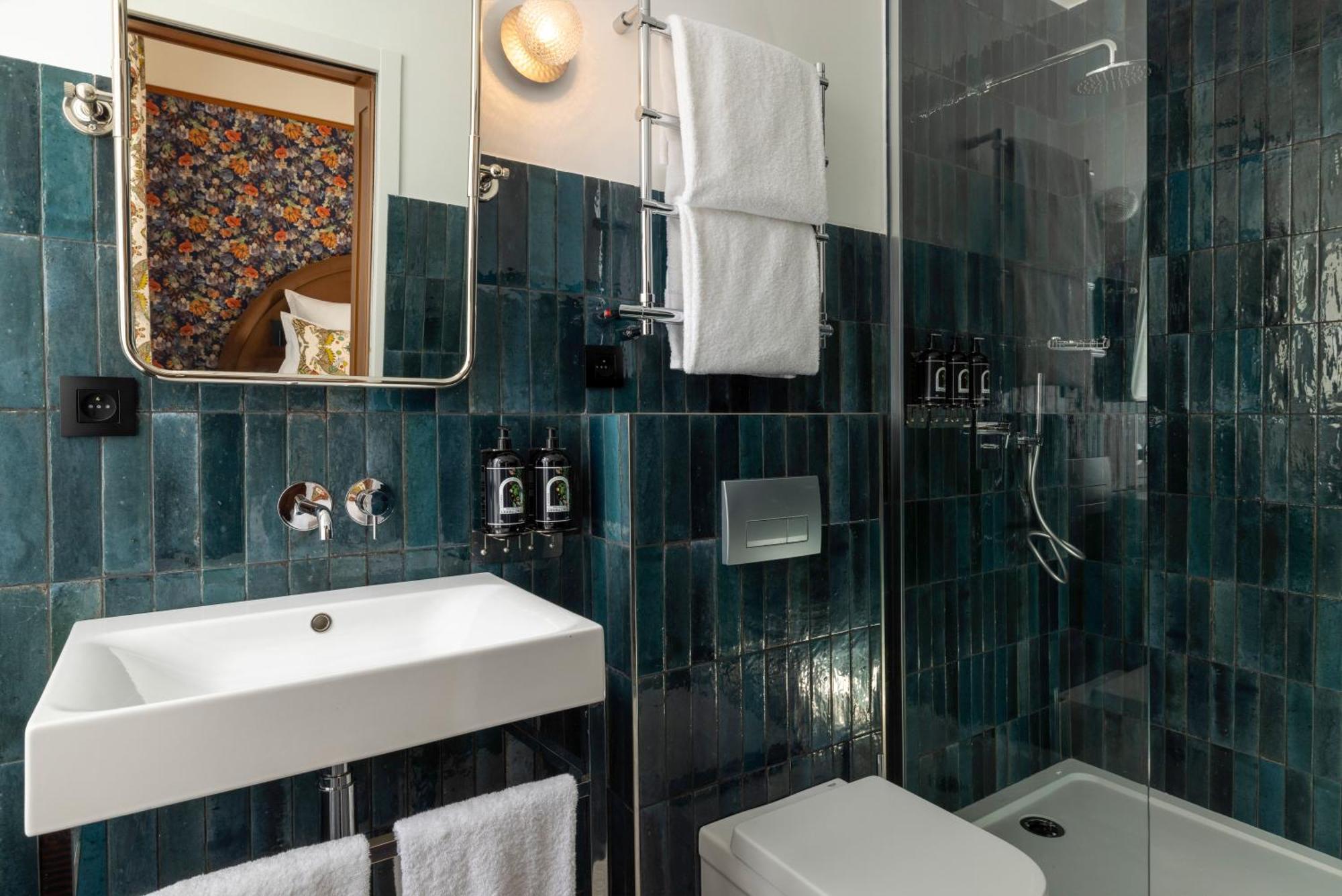 פריז Hotel Ginette A La Folie & Spa מראה חיצוני תמונה